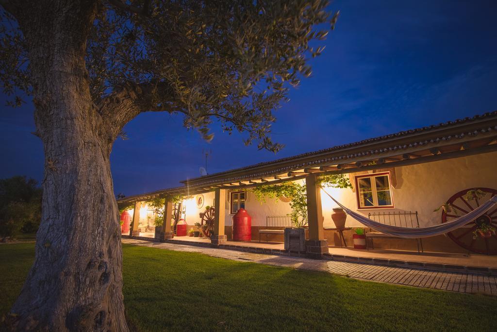 Monte Chalaca - Turismo Rural Villa Ferreira Do Alentejo Bagian luar foto